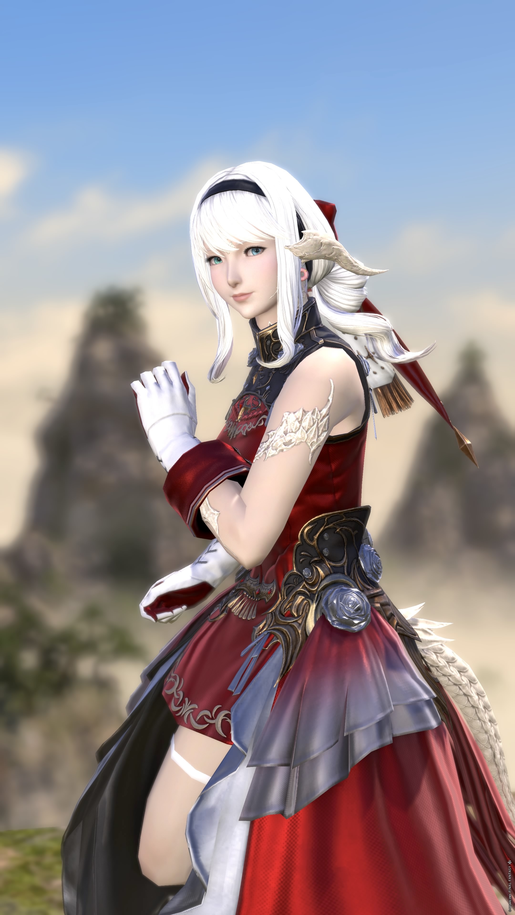 Courtly-Lovers-Striking-00116