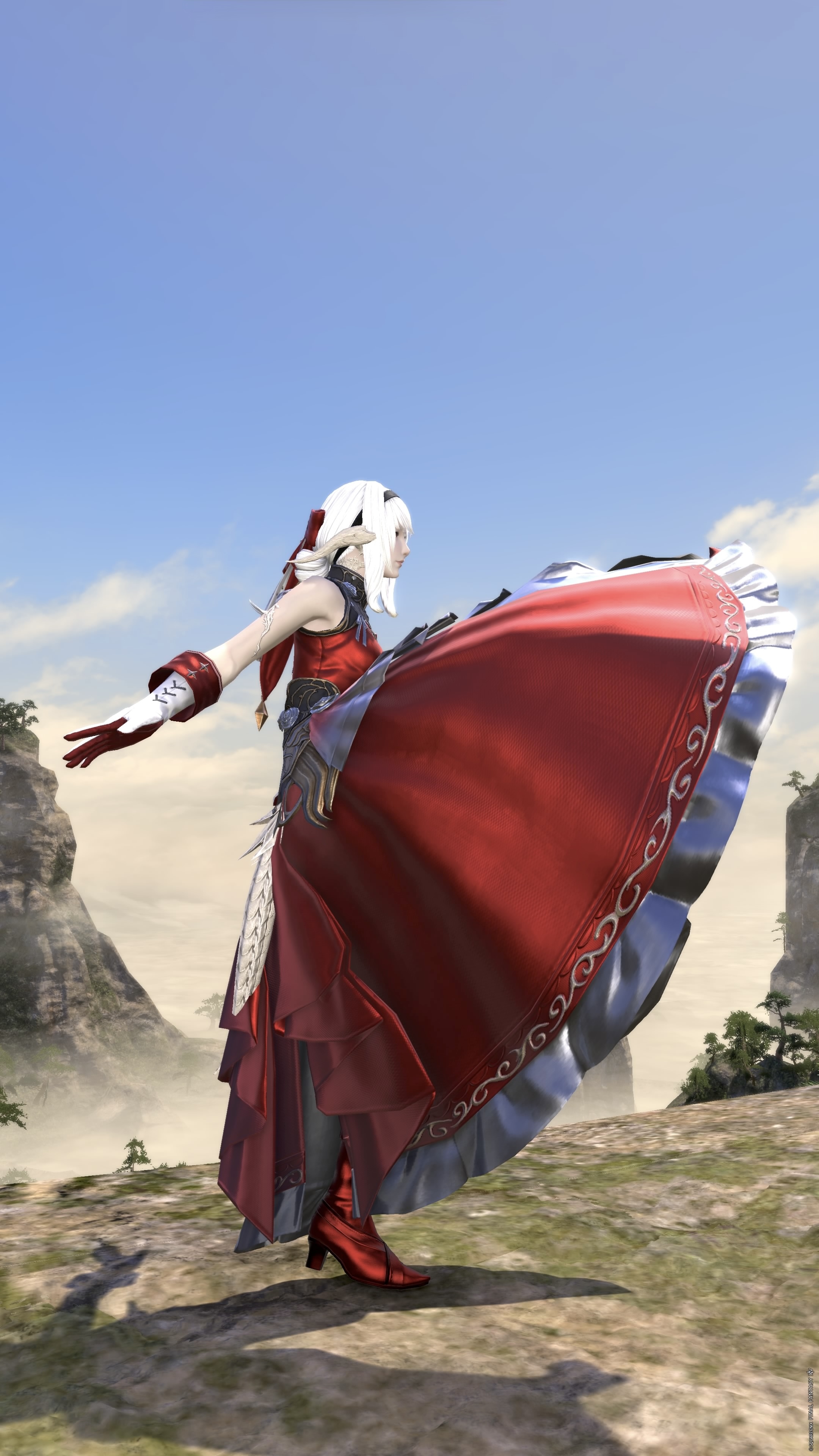 Courtly-Lovers-Striking-00205