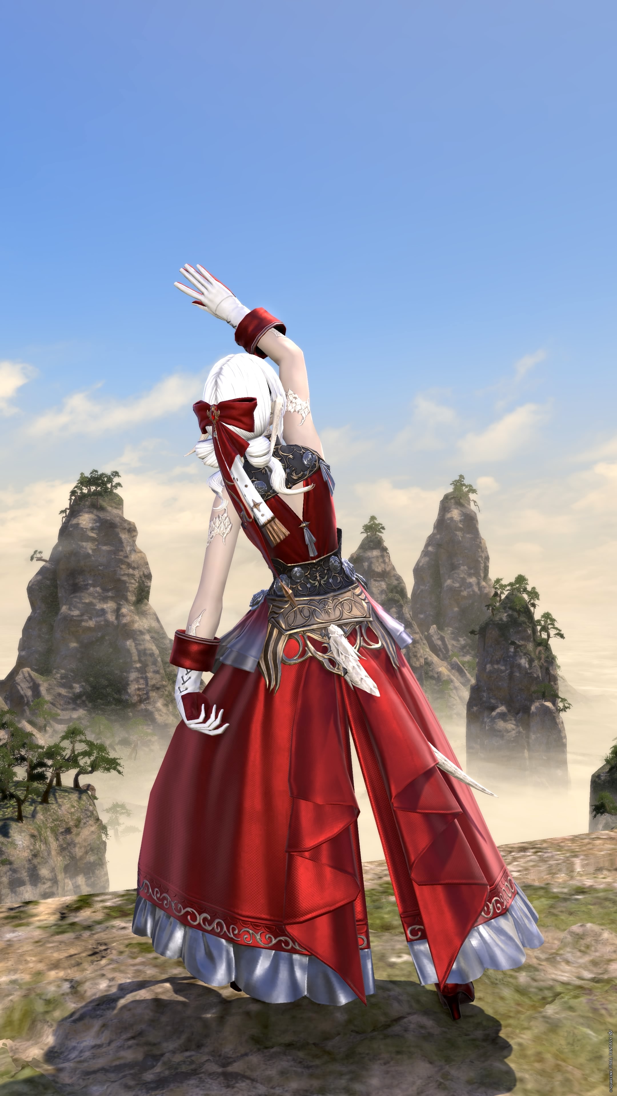 Courtly-Lovers-Striking-00223