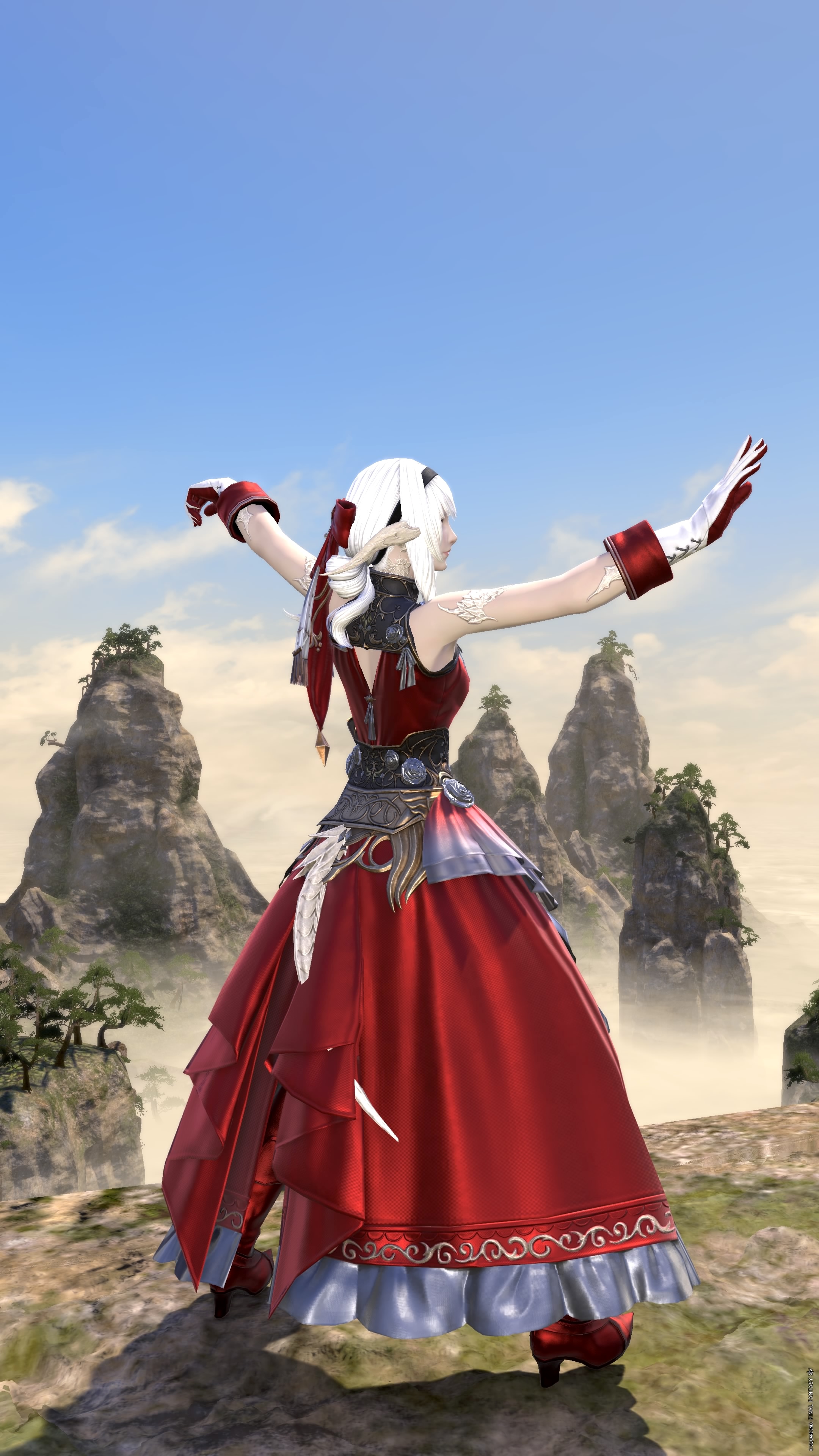 Courtly-Lovers-Striking-00224