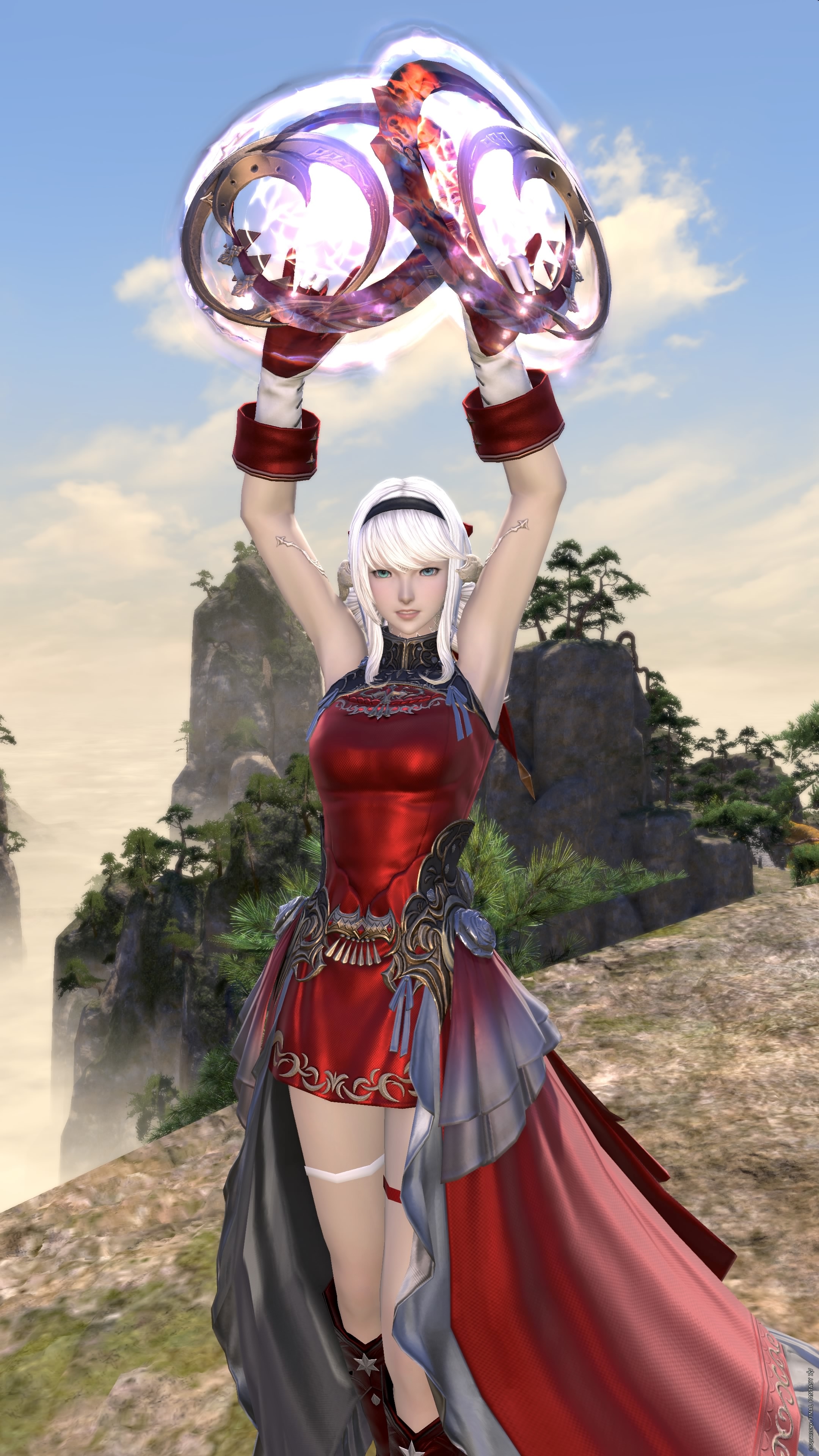 Courtly-Lovers-Striking-00515